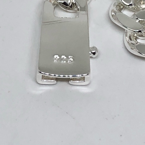 Unisex Gold Plated Cuban Link Bracelet - Picture 3 of 10